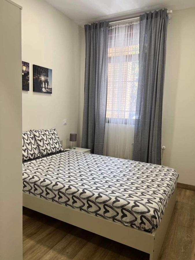 Pradalongo Apartment Madrid Ngoại thất bức ảnh